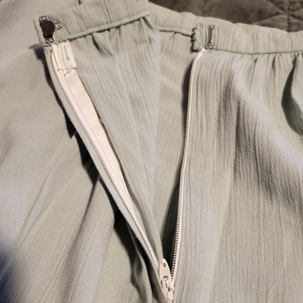 Mint pleated skirt